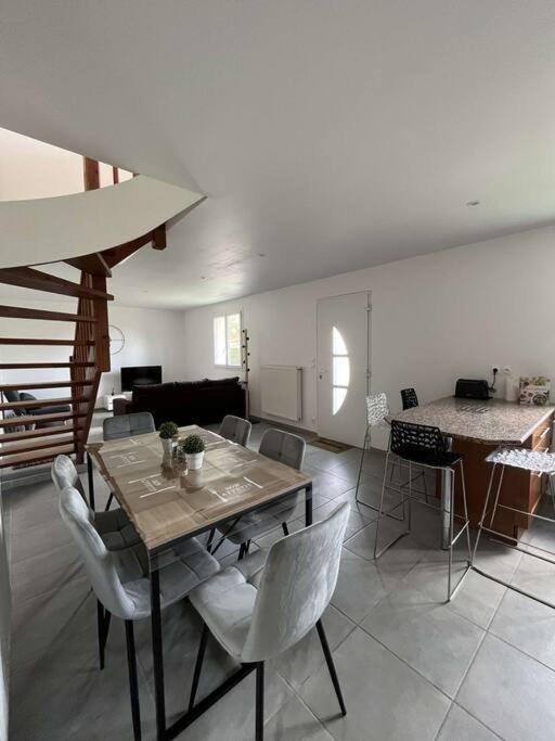 La Maison Dardenne Villeneuve-sur-Lot Bagian luar foto